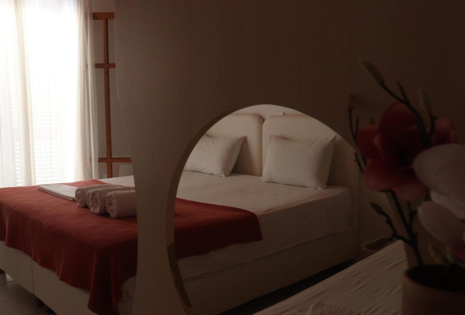 Kondilw Rooms Kalamítsi Exterior photo