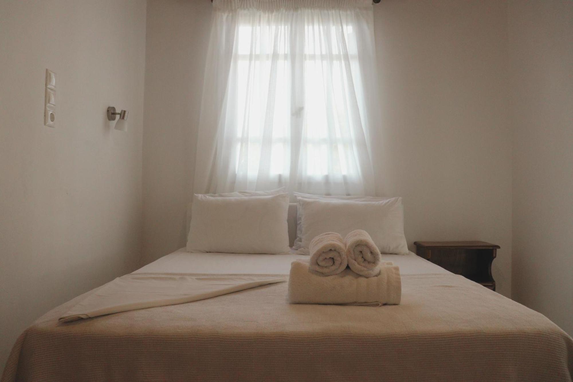 Kondilw Rooms Kalamítsi Exterior photo