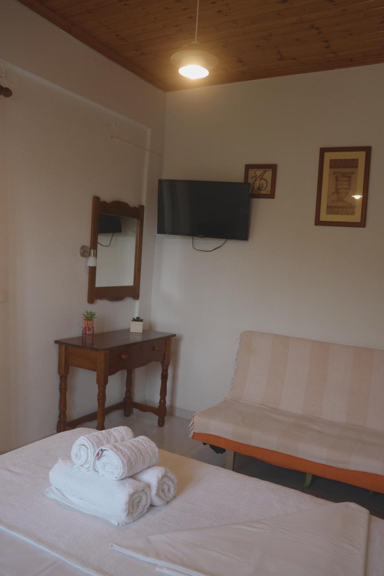Kondilw Rooms Kalamítsi Exterior photo