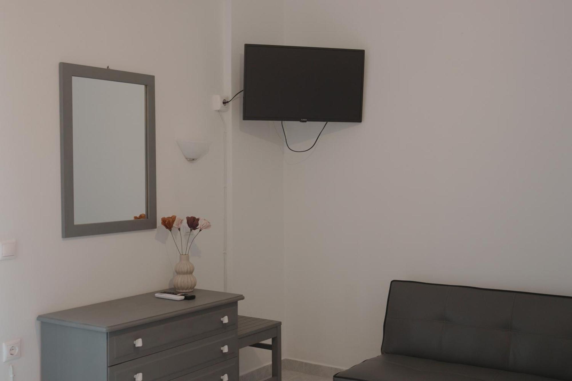 Kondilw Rooms Kalamítsi Exterior photo