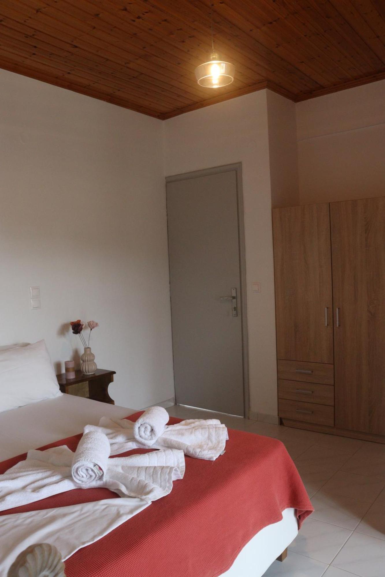 Kondilw Rooms Kalamítsi Exterior photo