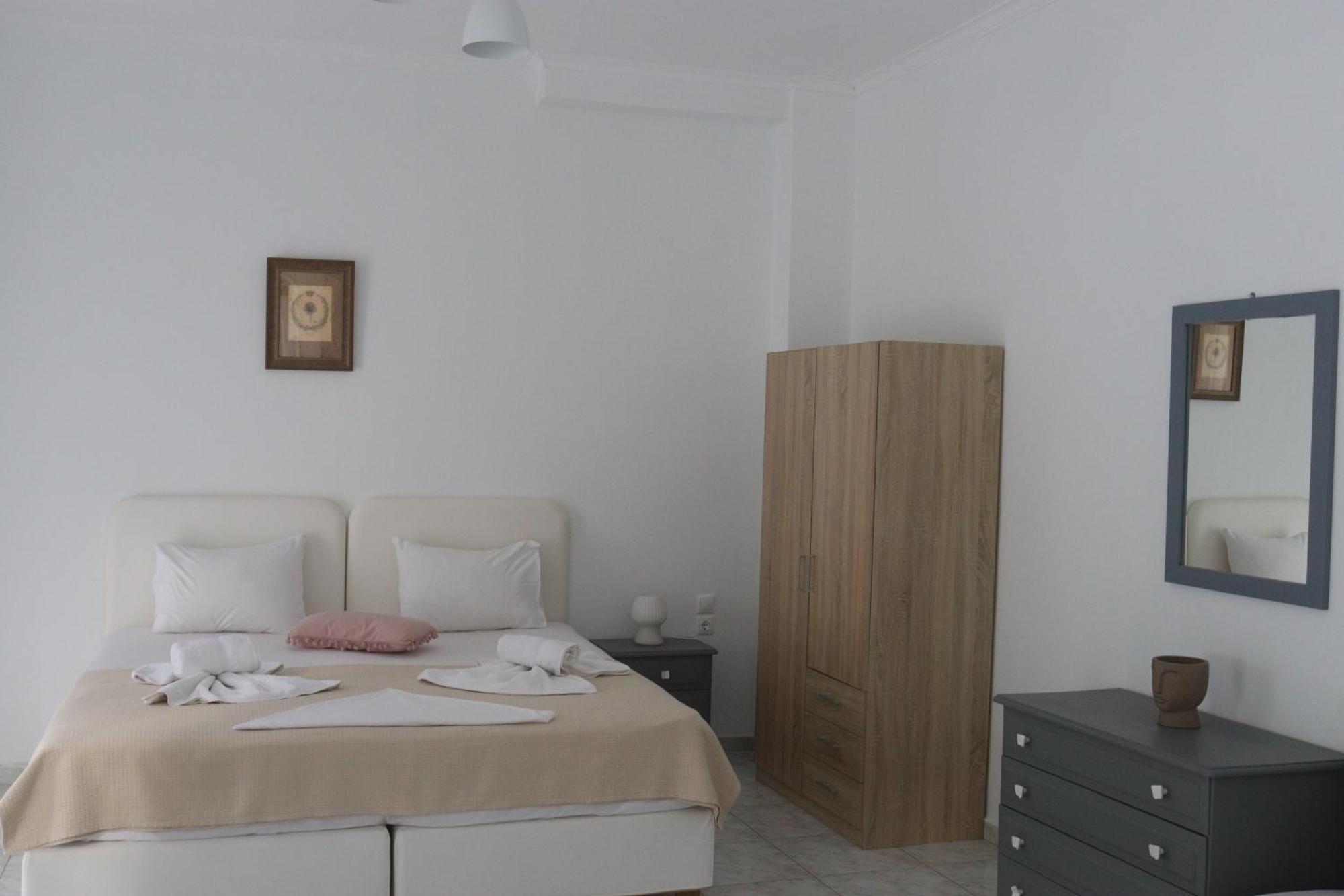 Kondilw Rooms Kalamítsi Exterior photo