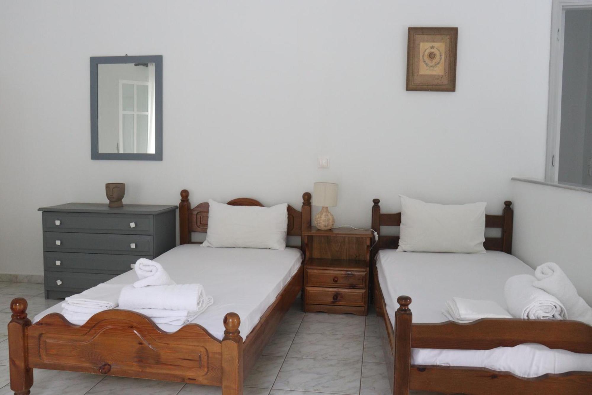 Kondilw Rooms Kalamítsi Exterior photo