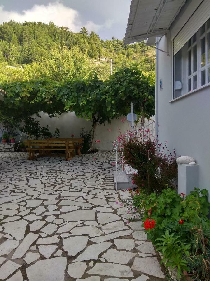 Kondilw Rooms Kalamítsi Exterior photo